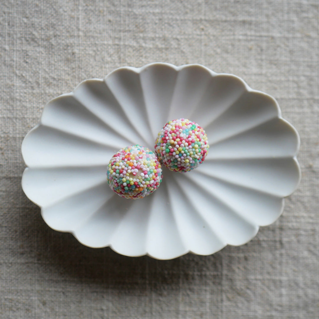 菊花オーバル豆皿 – 臼杵焼オンラインストア