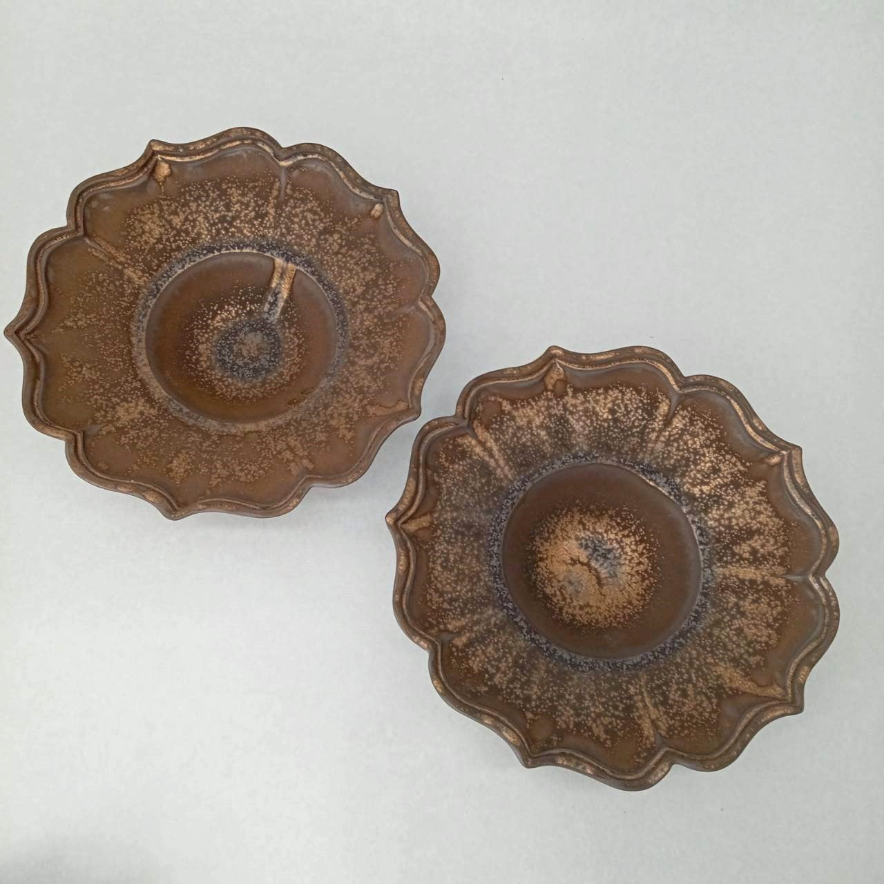 いぶし金彩釉 稜花スープリム皿