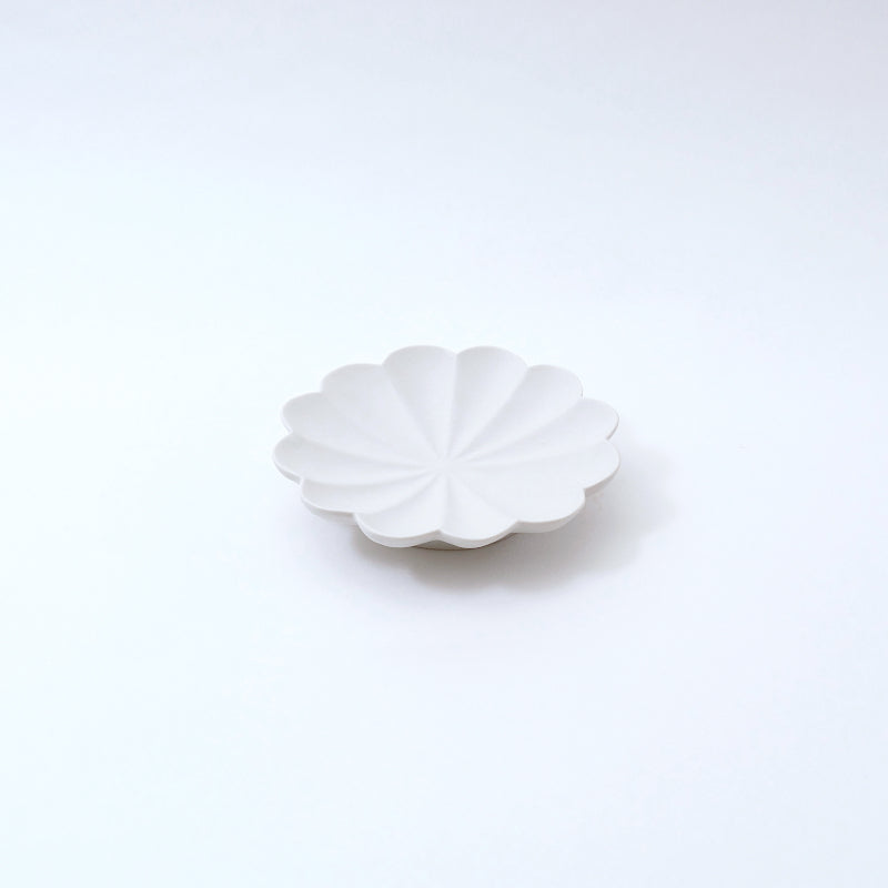 臼杵焼 輪花十二弁浅鉢 白 計８枚 新品３枚 使用済５枚 セット 輪花十二弁皿 SS – 臼杵焼オンラインストア