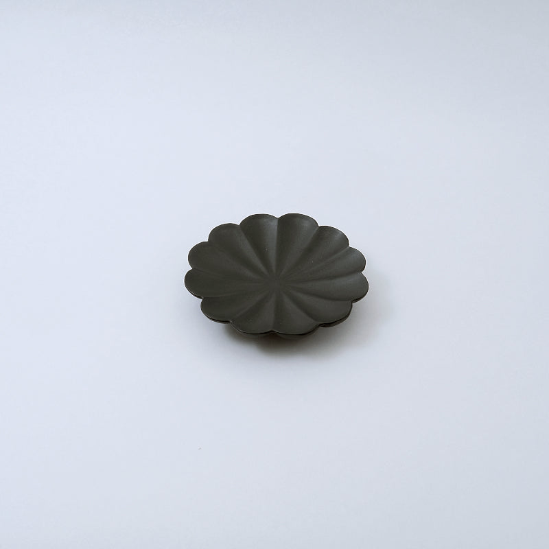 臼杵焼 輪花オーバル長皿 黒 2枚組 約29cmx12cm USUKIYAKI 臼杵焼 輪花オーバル長皿 黒 2枚組 約29cmx12cm USUKIYAKI 楽天市場】